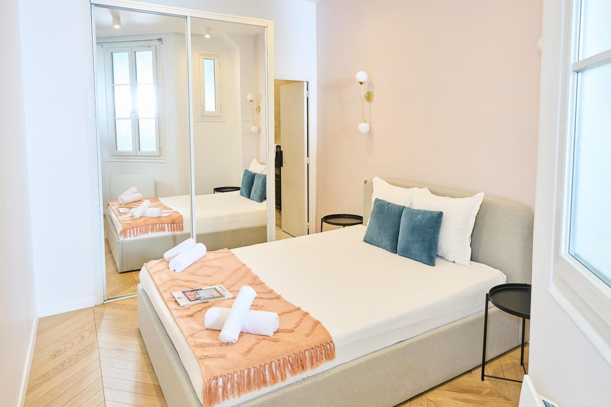 Champs Elysees!Montaigne, New Luxurious 6Pers Flat Paris Exteriör bild